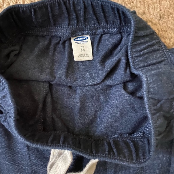 Boys shorts Sz 5/6 EGUC - Bitzkids & Old Navy - Picture 6 of 6